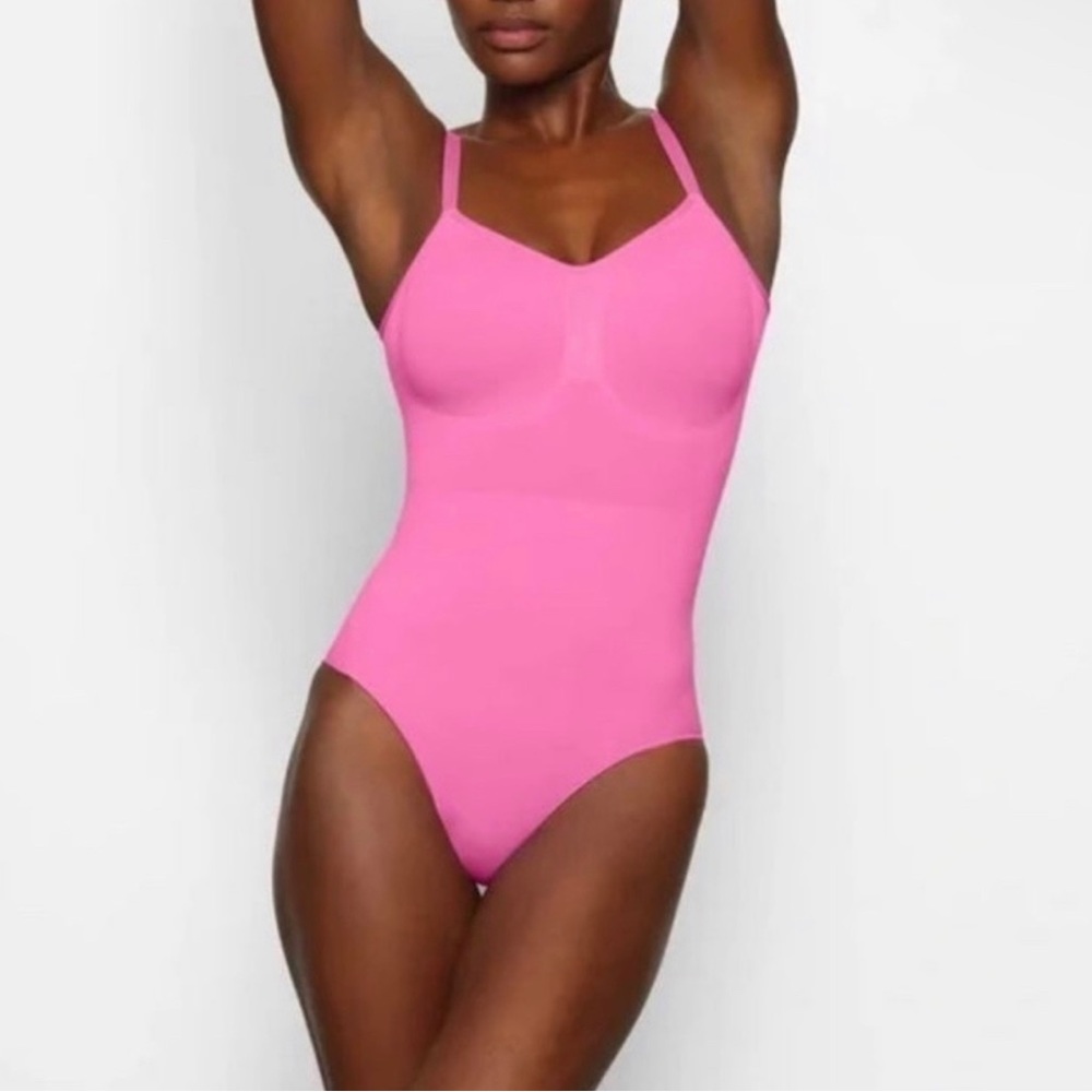 Brand new in box, never opened. Skims shapewear color neon orchid. L/XL - Picture 1 of 7